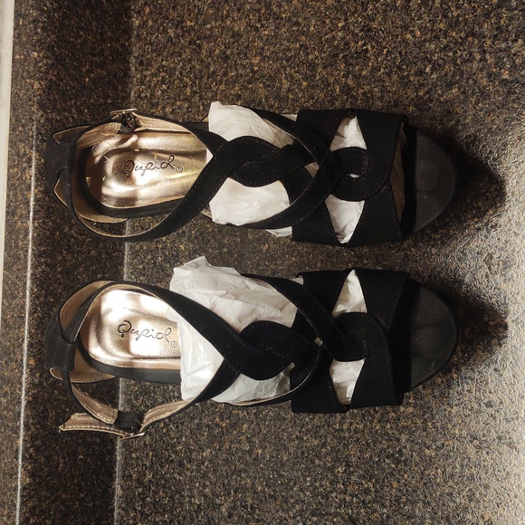 50%OFF!Qupid Sexy Platform High Heel Sandals Black Faux Suede On Wooden Heel - Picture 2 of 16